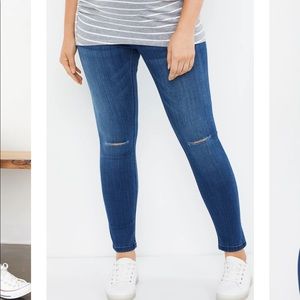 ✨NWOT Indigo Blue Maternity Jeans Size Medium✨